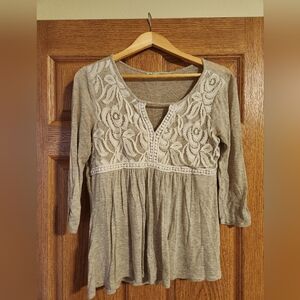 Cream and white top | size medium | Maurices